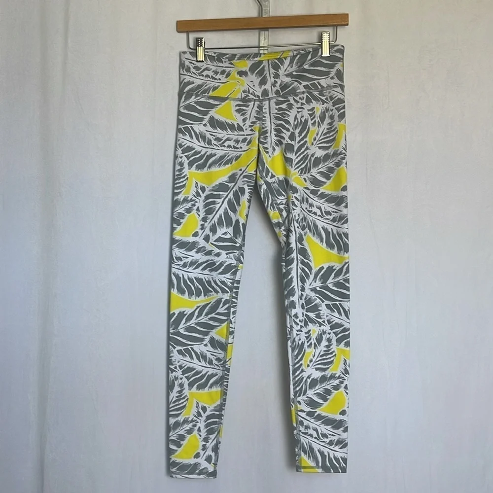 Alo Yoga Airbrush Palm-Printed Sport Leggings Size M 28” Inseam Full Length EUC
